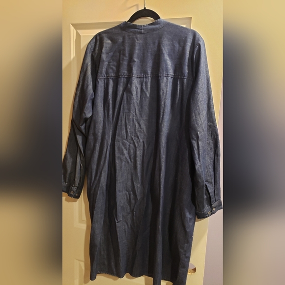 Eloquii Plus sized Women's Denim Dress. Size 18 - Picture 3 of 5